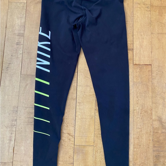 Nike Dri-Fit Leggings - Picture 2 of 4